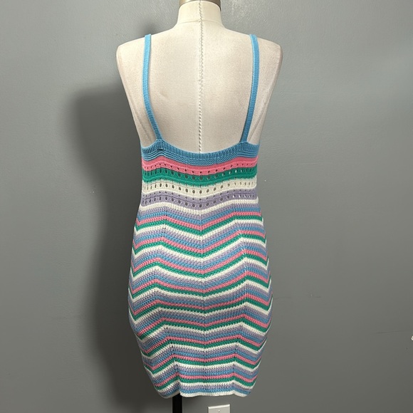 Colorful v-neck Crochet Chevron knit Dress Size small - Picture 9 of 16